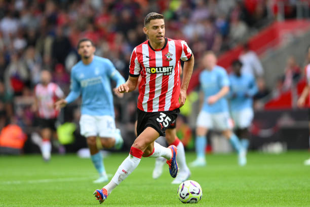 任意球助攻 任意球助攻