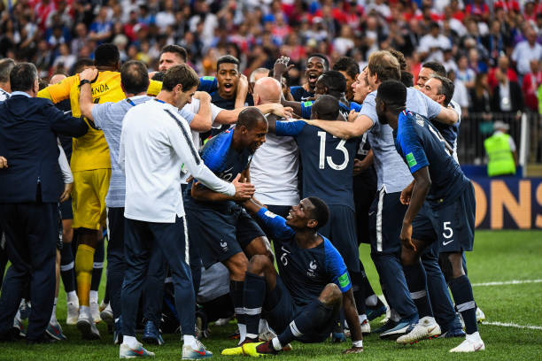 军的荣耀不 军的荣耀不